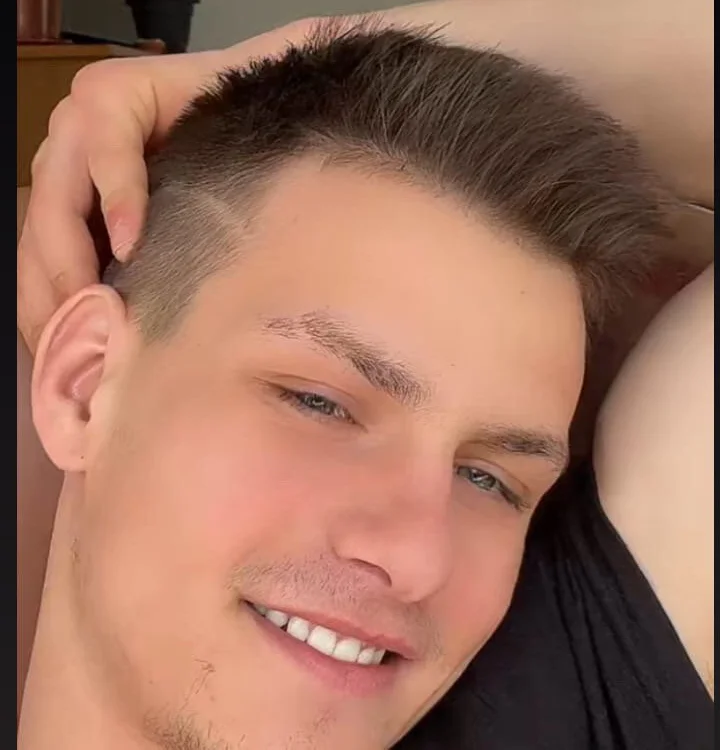 Iulykingn Offline XXX chat