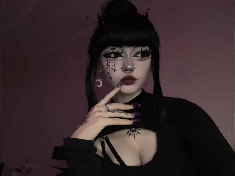 Chat XXX offline de HolyCute