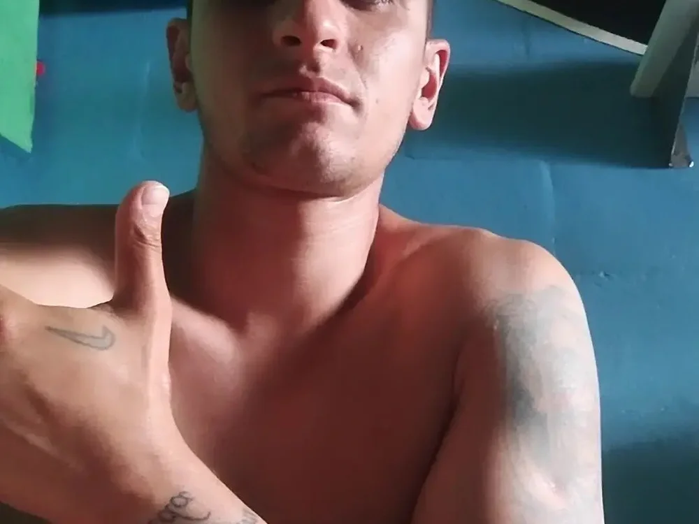 Daaaaaniiiih's Offline XXX Chat