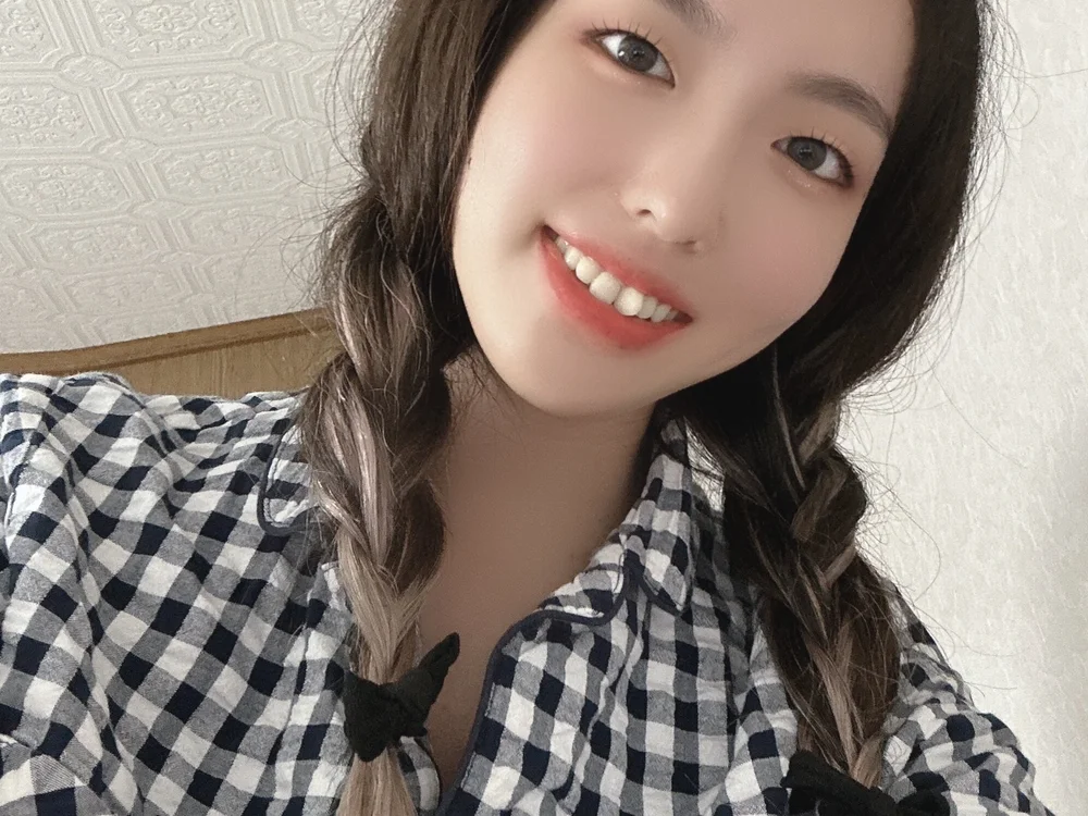 xAliceWonderx's Offline XXX Chat