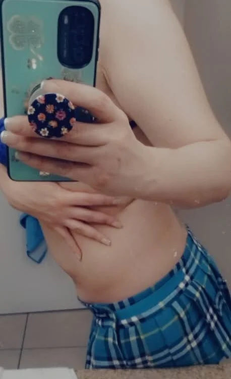 Mizzliz69 offline chatrum