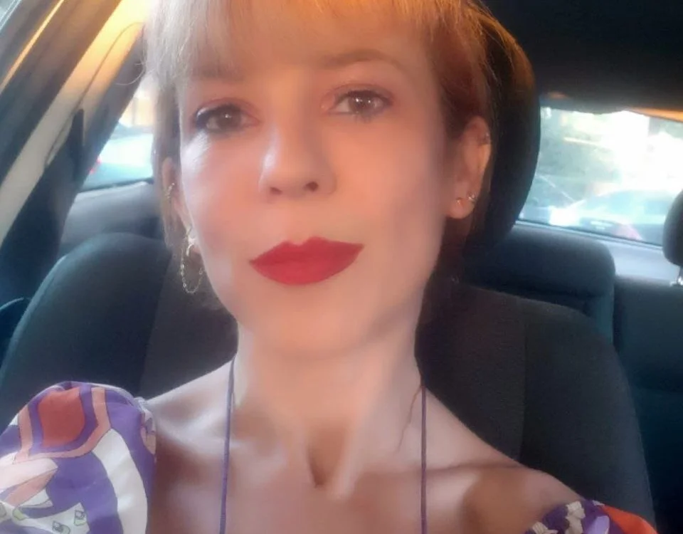 Sweetyloversaray's Offline XXX Chat