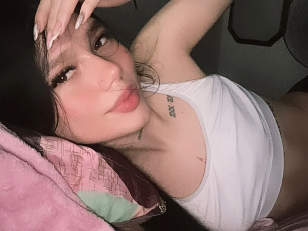 linaGamer's Offline Chat Room