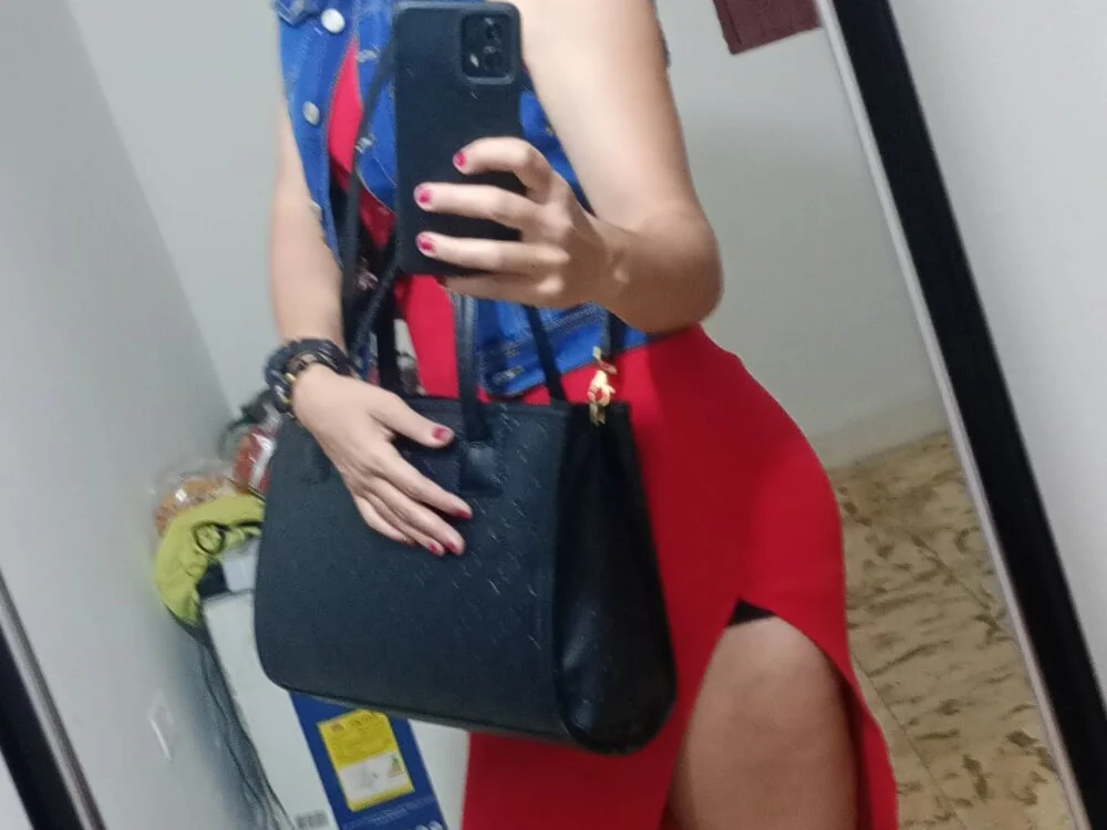 ClinkingTwirp Adlı Modelin Çevrimdışı XXX Sohbeti