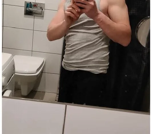 maniek89hhh Offline XXX-chat