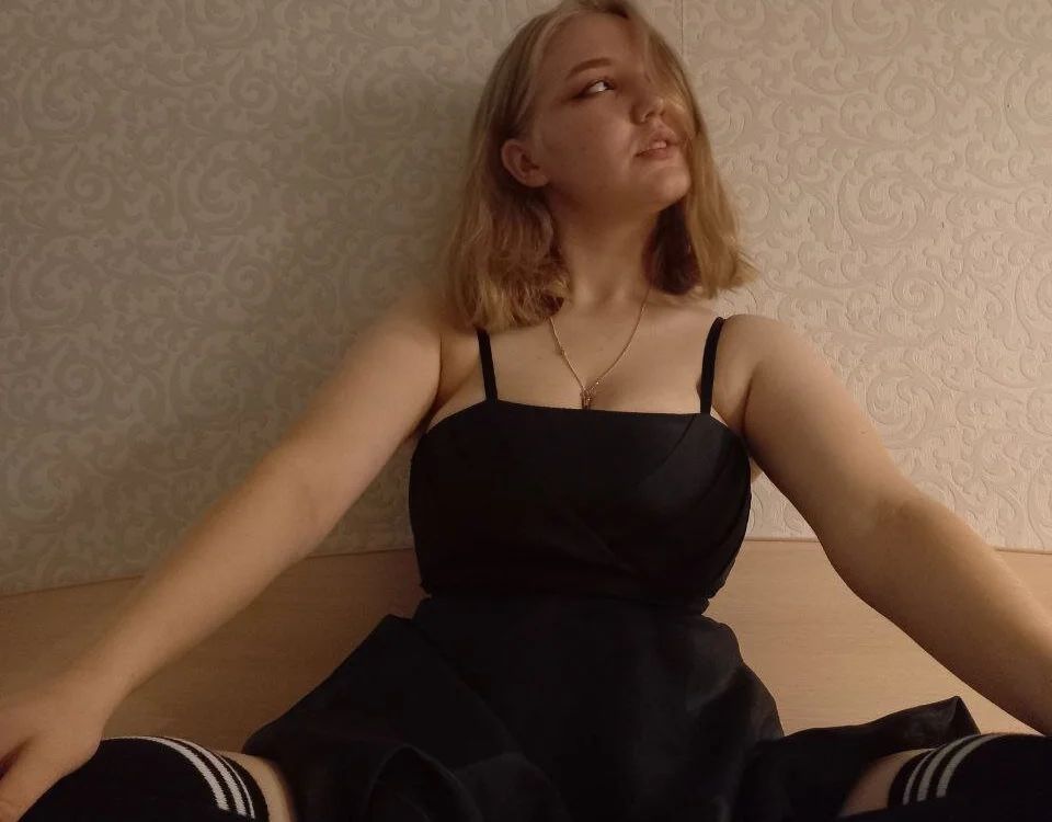 LeonaSmeet's Offline XXX Chat