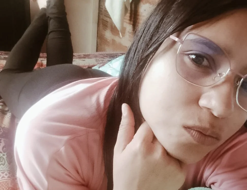 mia_hot_2000's Offline XXX Chat