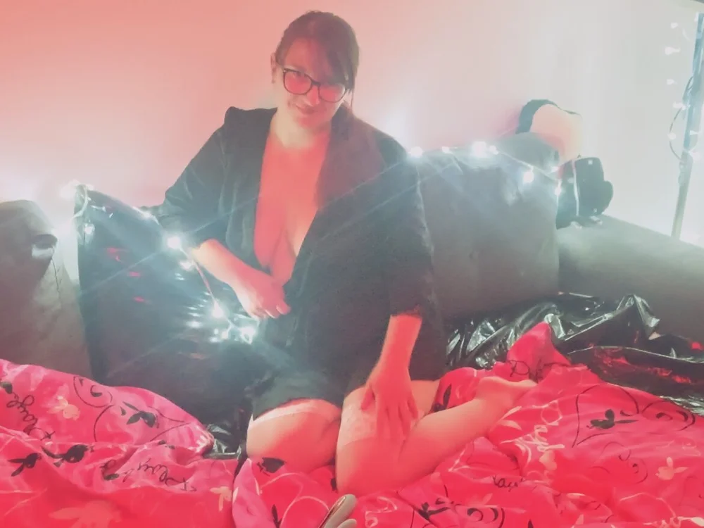 ห้องแชทออฟไลน์ของ DaemonRedTitsBlackDick