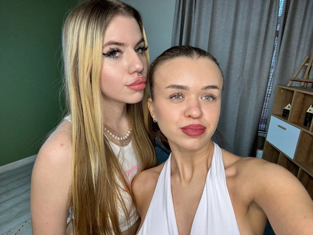 BeckyBooton's Offline Chat Room