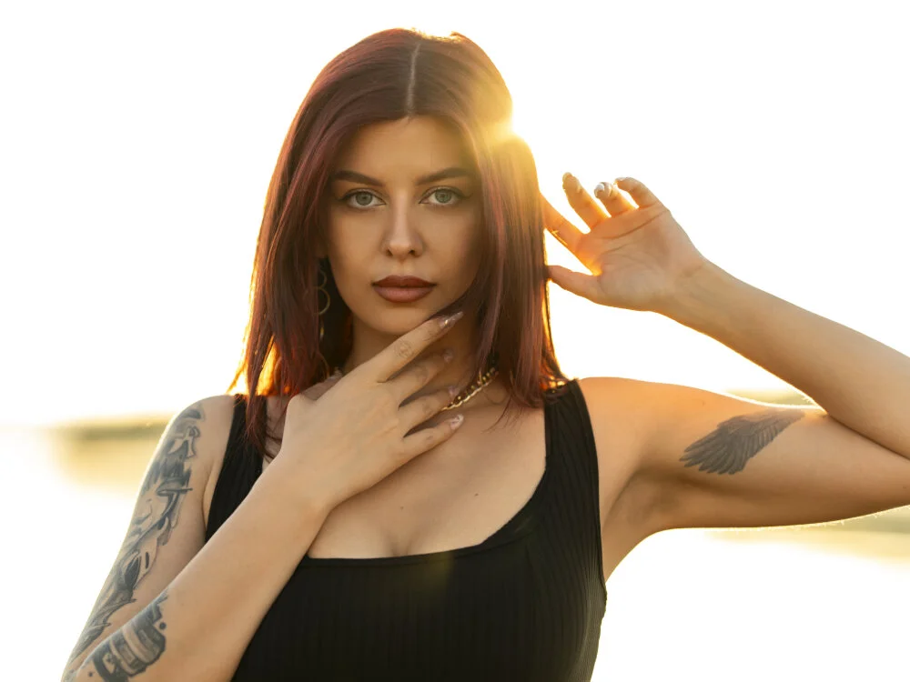 NicoleMun Chat XXX offline