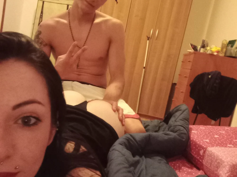 supersexyboom's Offline XXX Chat