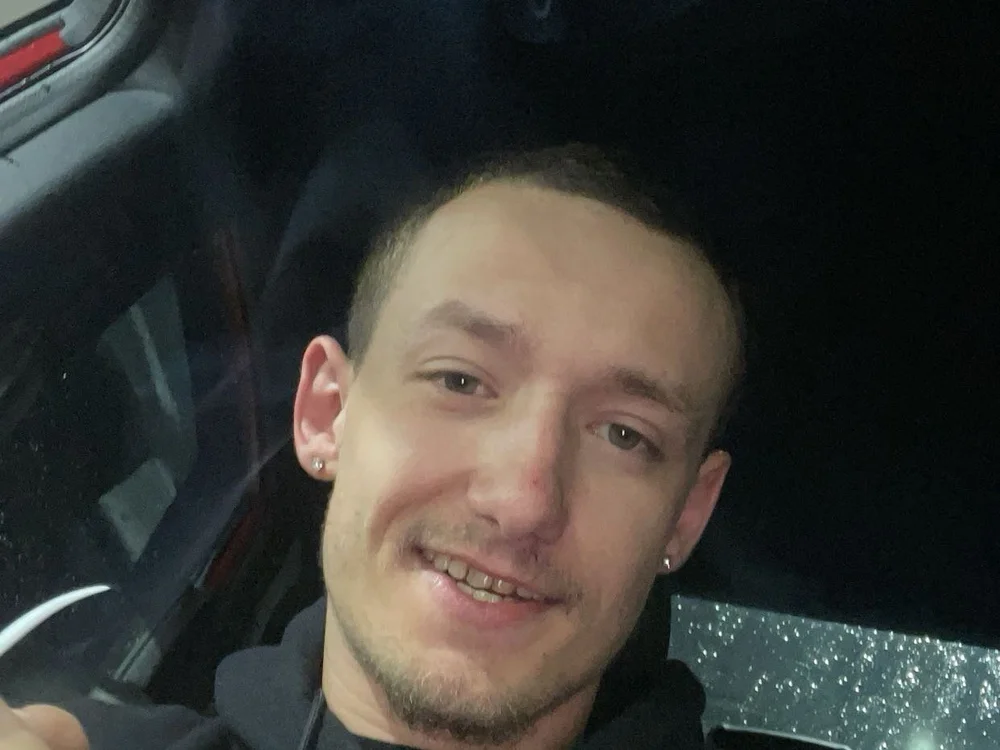 AmanUknow's Offline Chat Room