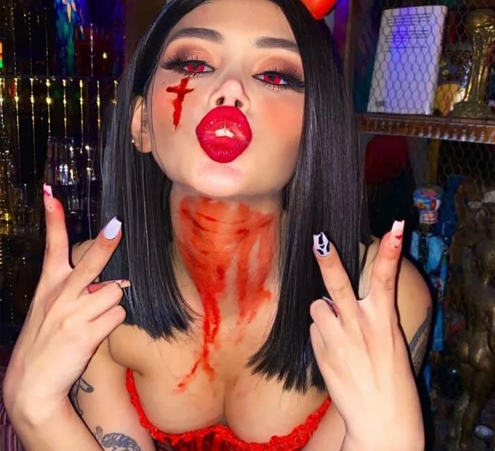 __o_weyandelii_180 Offline XXX-chat