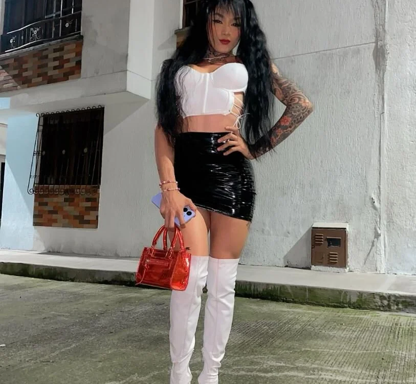 Chat +18 de Isabella_Nix ao vivo