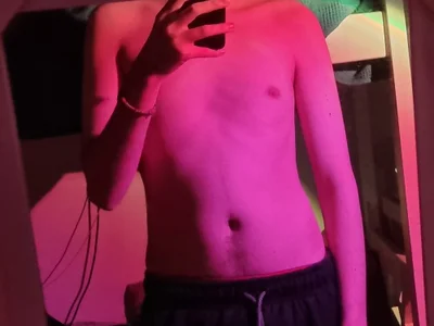 Hugecocklover8721 profile