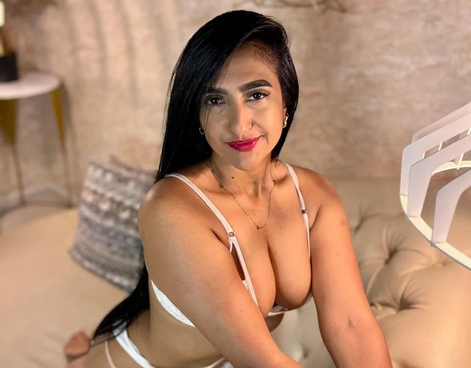Mia_Slim_ offline chatrum