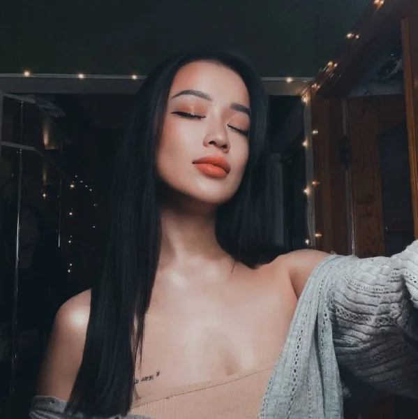 emy_lovee's Offline XXX Chat