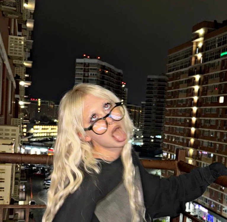 stay_trap's Offline Chat Room