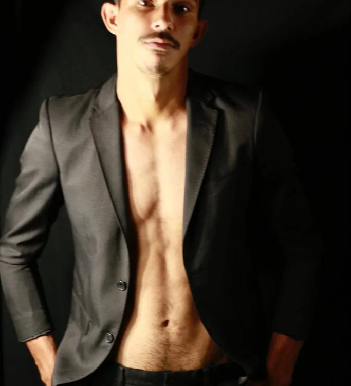 Ricarlosx Offline XXX-chat