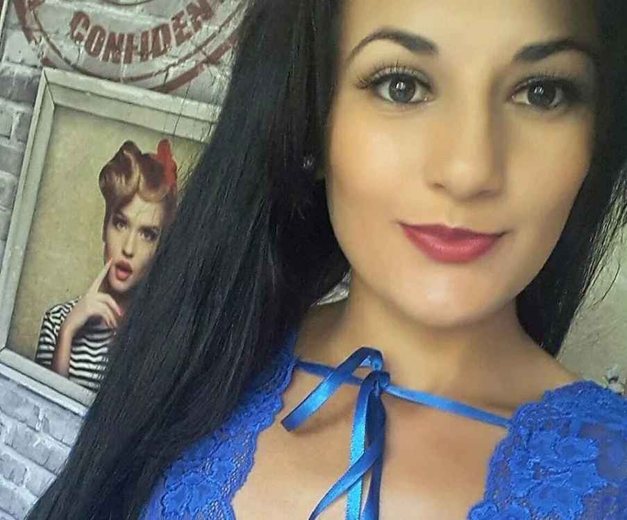 chanel7160's Offline XXX Chat