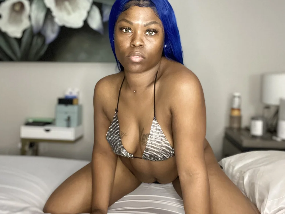 EbonyEverlasting's Offline Chat Room