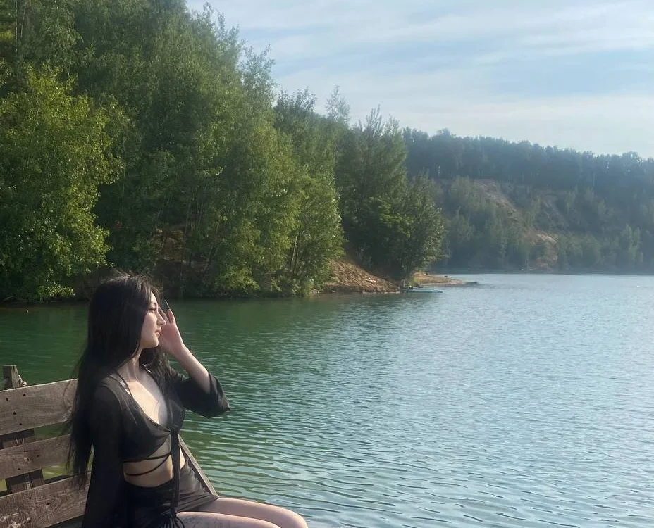 babelillian Offline XXX-Chat