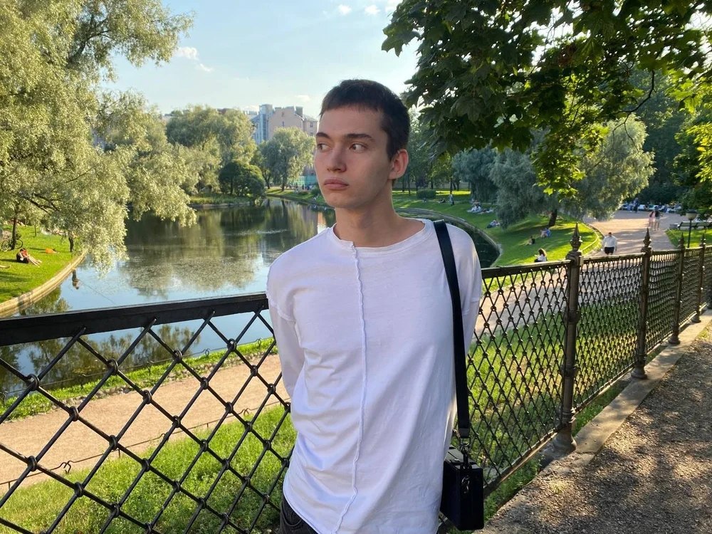 Santiago__Perez's Offline XXX Chat