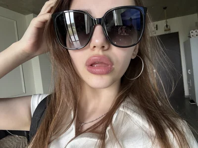 AliceDelora - Girl 