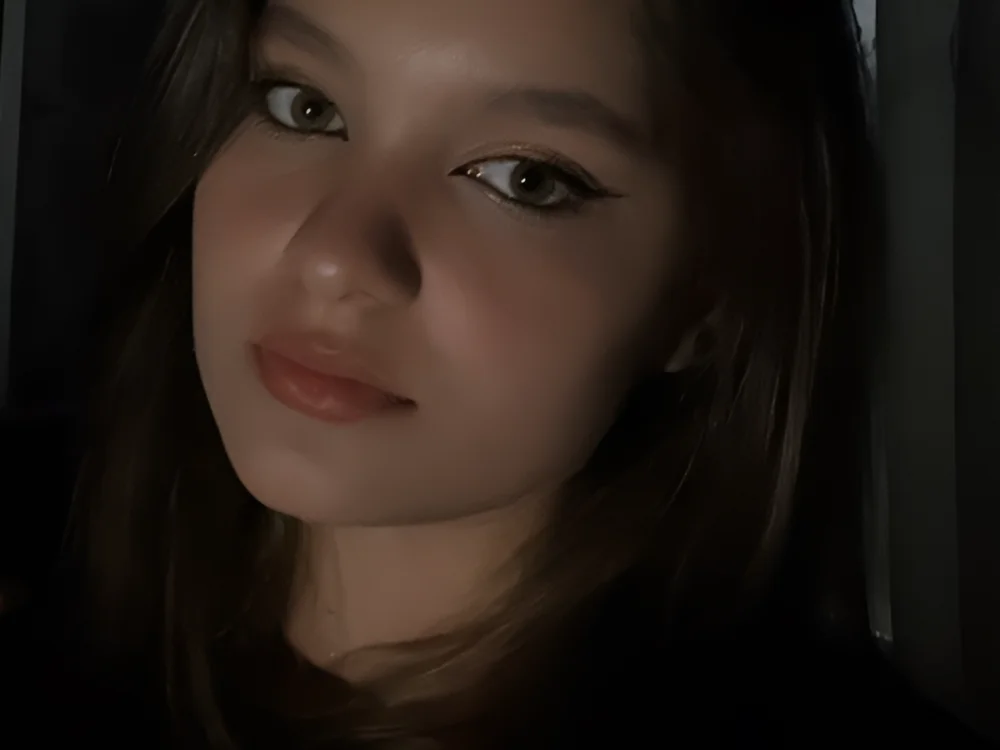 SandraHarrisf's Offline Chat Room