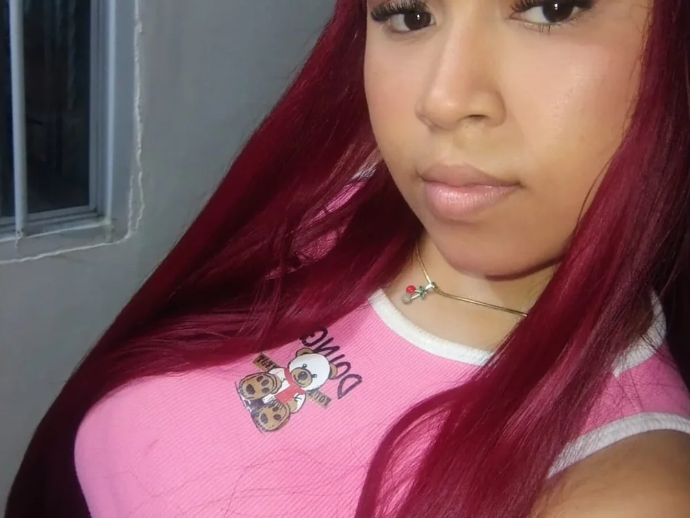 mia_xoox's most recent online preview