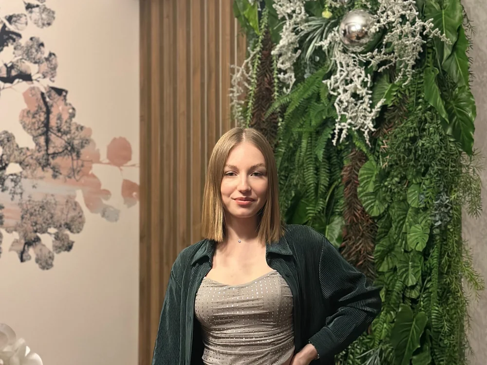 SilviaHakey offline chatrum