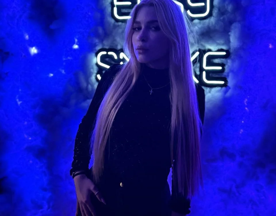 kikilond Chat XXX offline