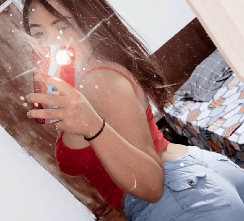 Sofiaguevara's Offline XXX Chat