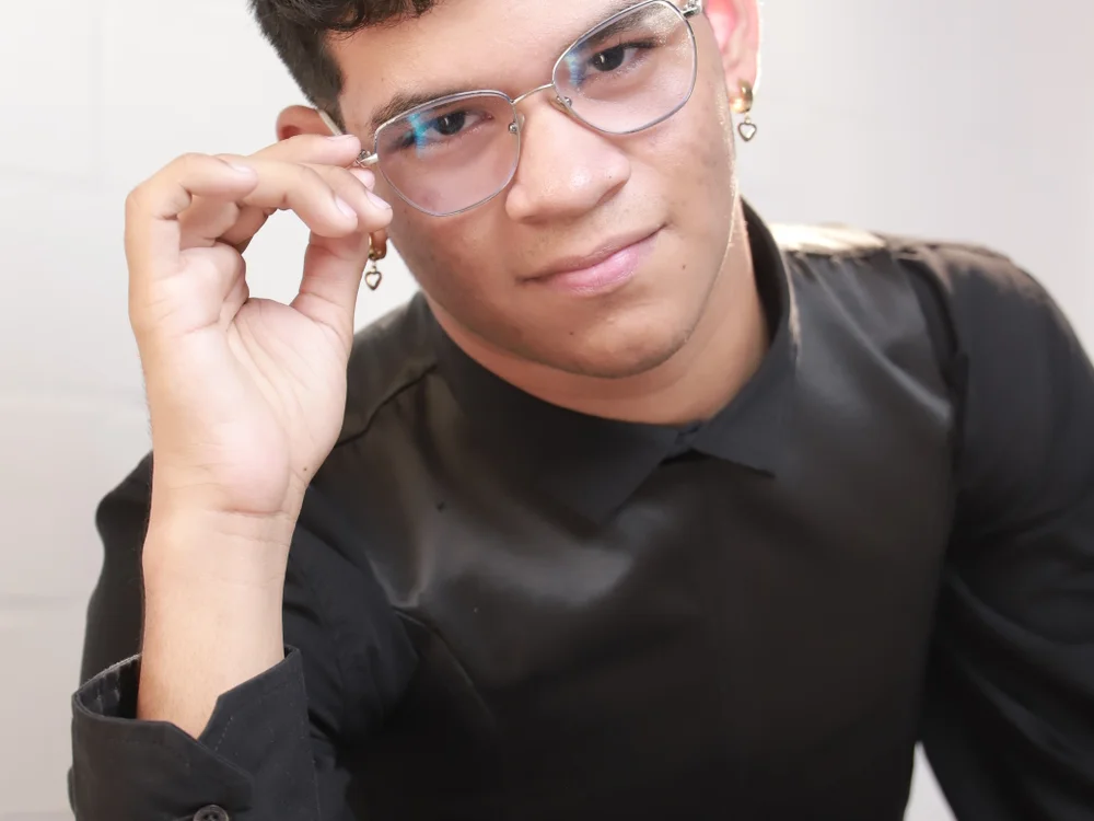 Offline XXX chat modela Marco_Ferrero