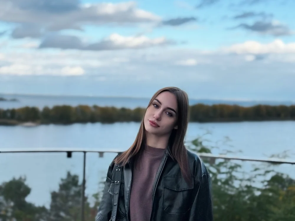 EllaWalker__'s Offline Chat Room