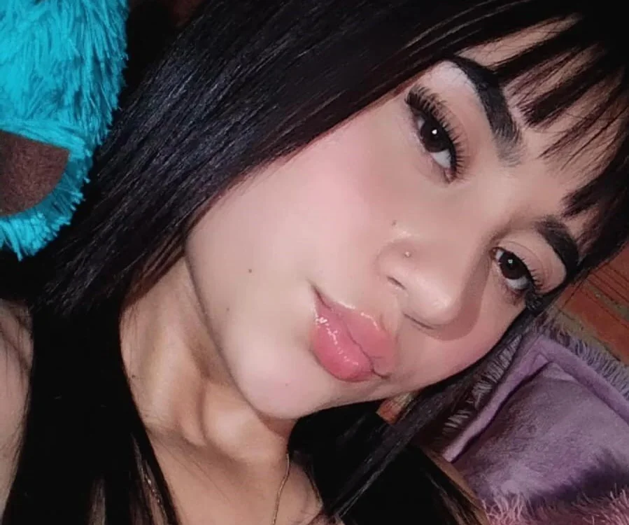 Valentina_Suarez7 offline chatrum