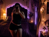 Naughty_Ayesha1 élő XXX-chatje