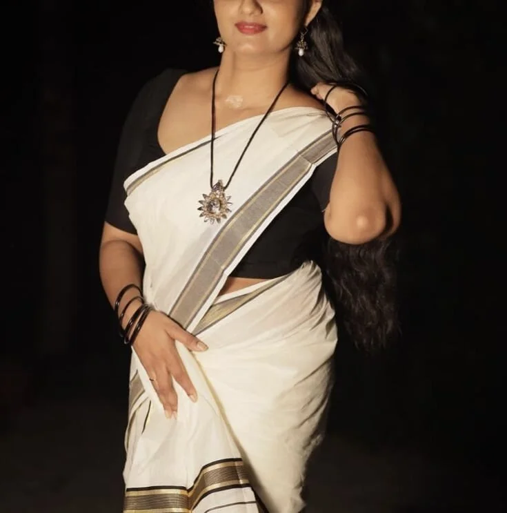 Offline XXX chat honey-cutie