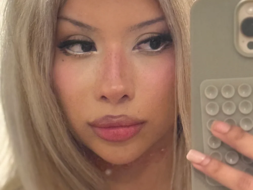 jackelinuh Offline XXX Chat