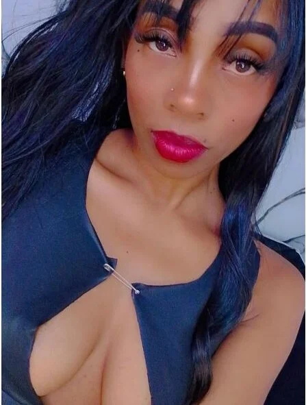 hilarythomsom: απευθείας συνομιλία ΧΧΧ