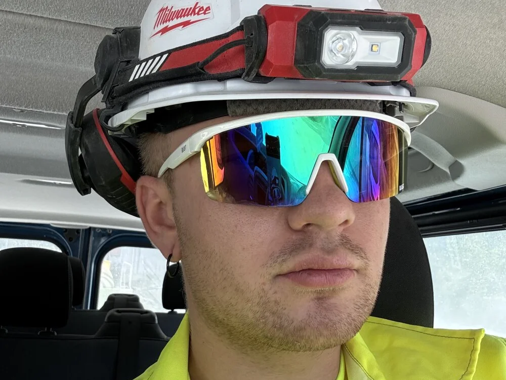 Alex99EastBoy Offline XXX-Chat