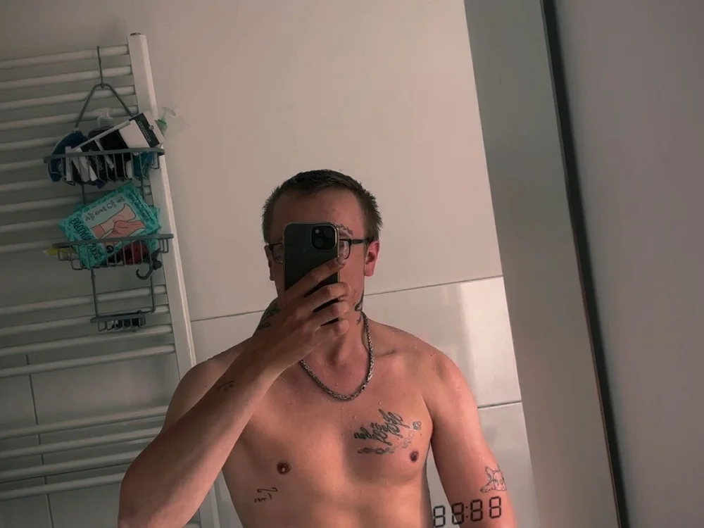 แชท XXX ออฟไลน์ของ WHVDick1999