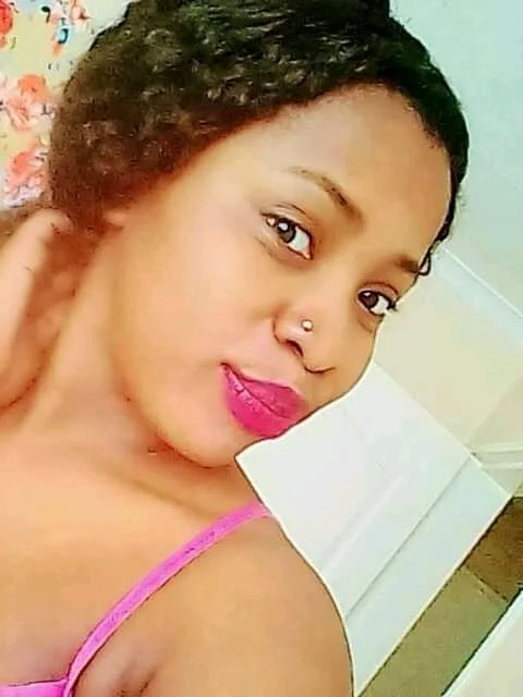 CandiceeX's Offline Chat Room