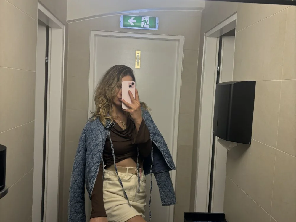 ayyyyou Adlı Modelin Çevrimdışı XXX Sohbeti