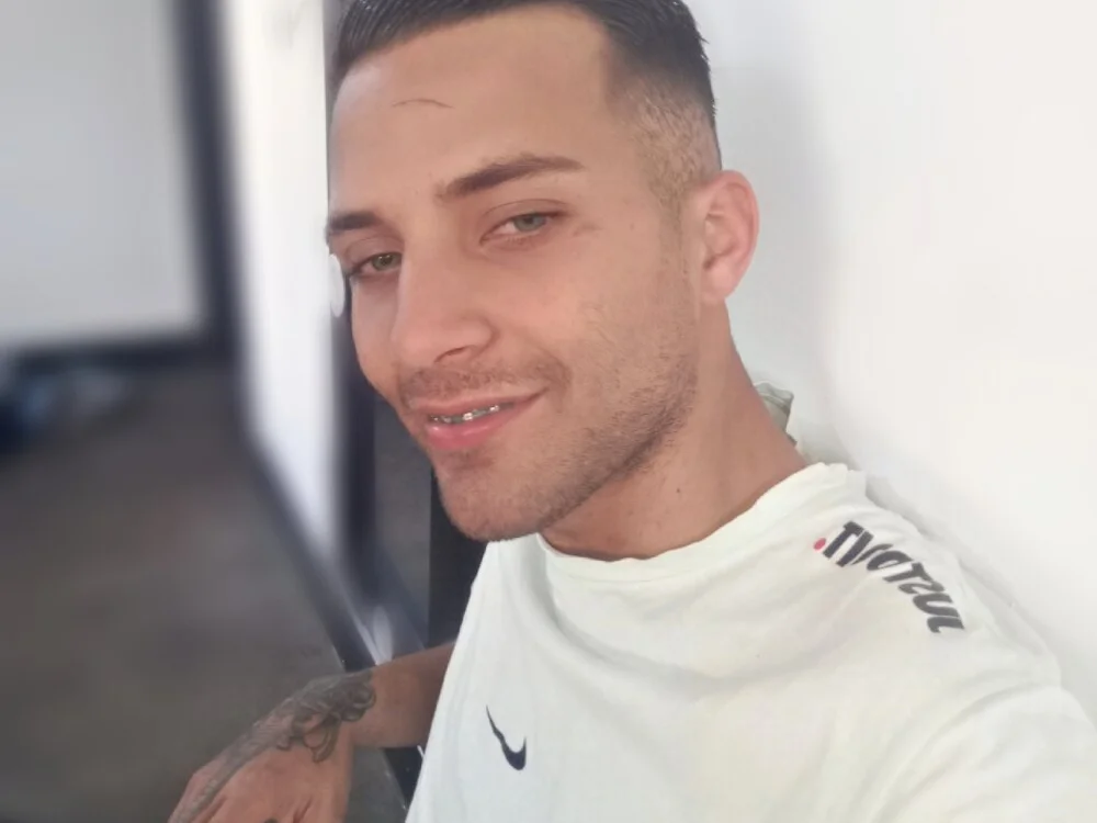 ronalgb Offline XXX-Chat