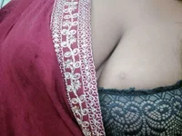 Navya_5's Live XXX Chat