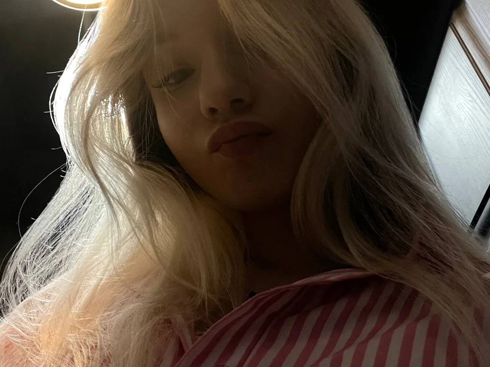 LorrineHarmon's Offline XXX Chat