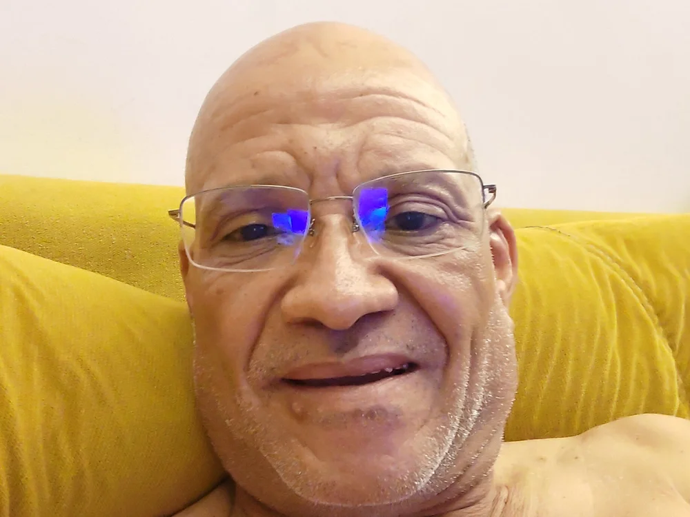 Johan196333's Offline Chat Room
