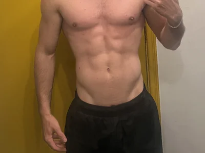Baby_dotado Male Muscle Webcam Strip