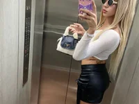 blonde_queen-'s webcam live show